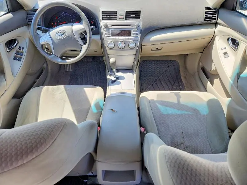2010 TOYOTA CAMRY LE  
