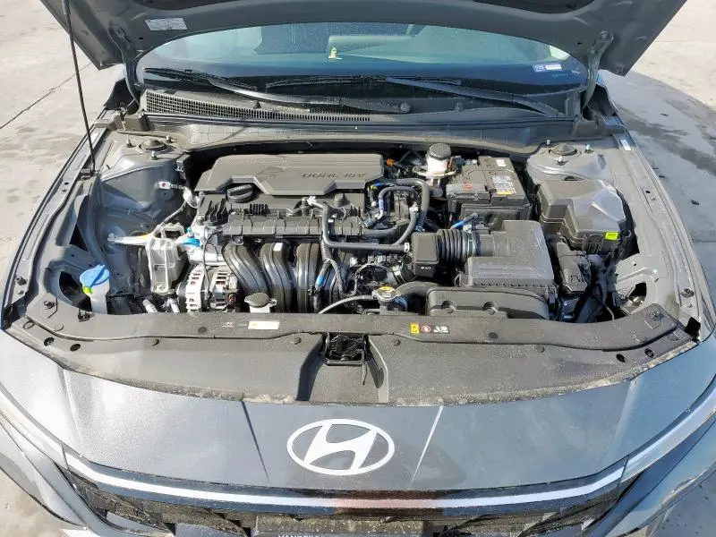 2025 HYUNDAI ELANTRA SEL