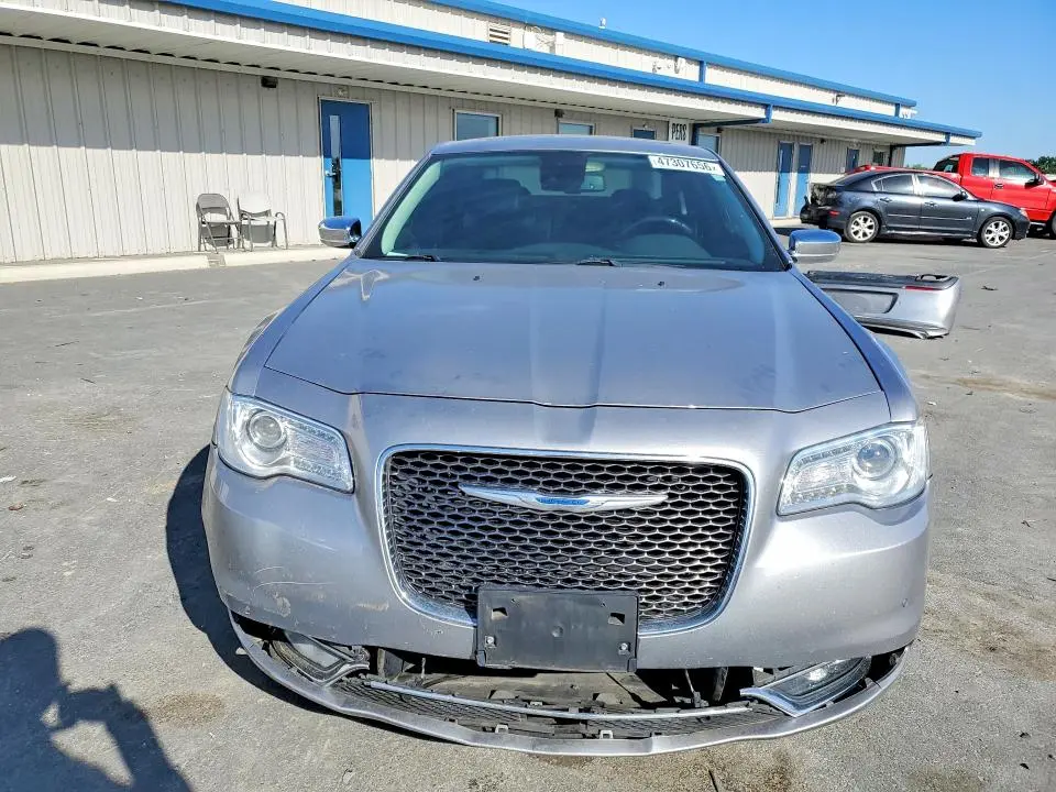 2017 CHRYSLER 300C   