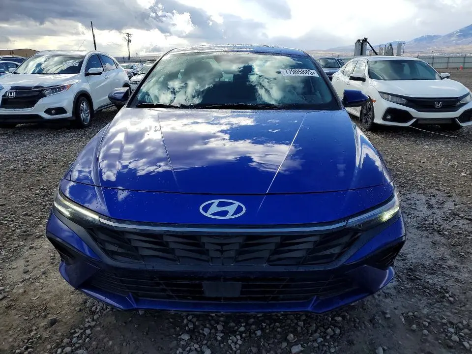 2024 HYUNDAI ELANTRA SEL  
