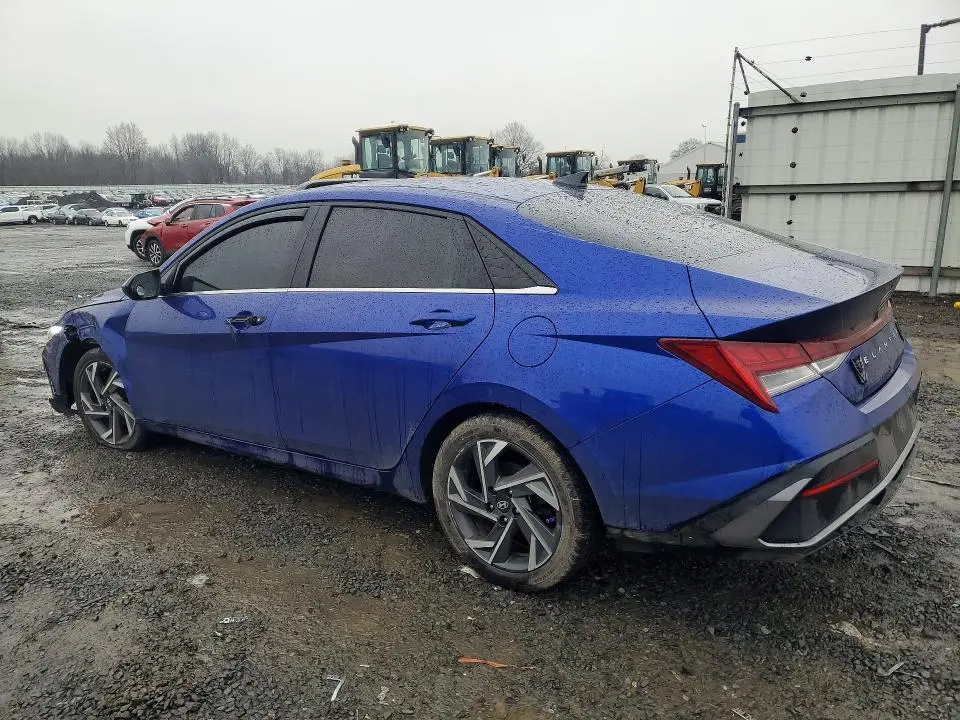 2024 HYUNDAI ELANTRA SEL  