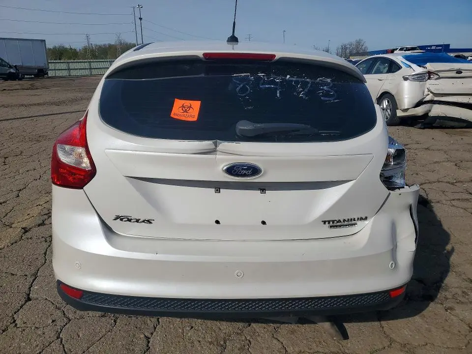 2012 FORD FOCUS TITANIUM  