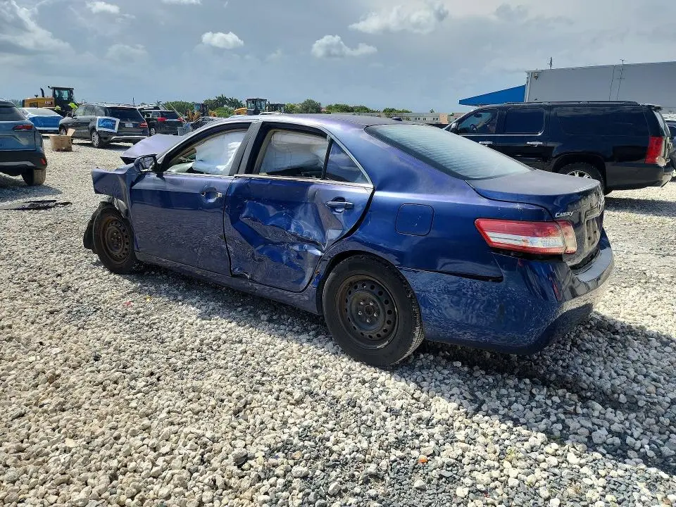 2011 TOYOTA CAMRY BASE  