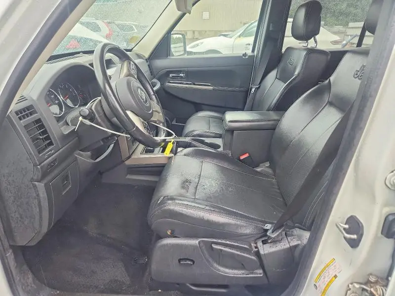 2011 JEEP LIBERTY LIMITED  
