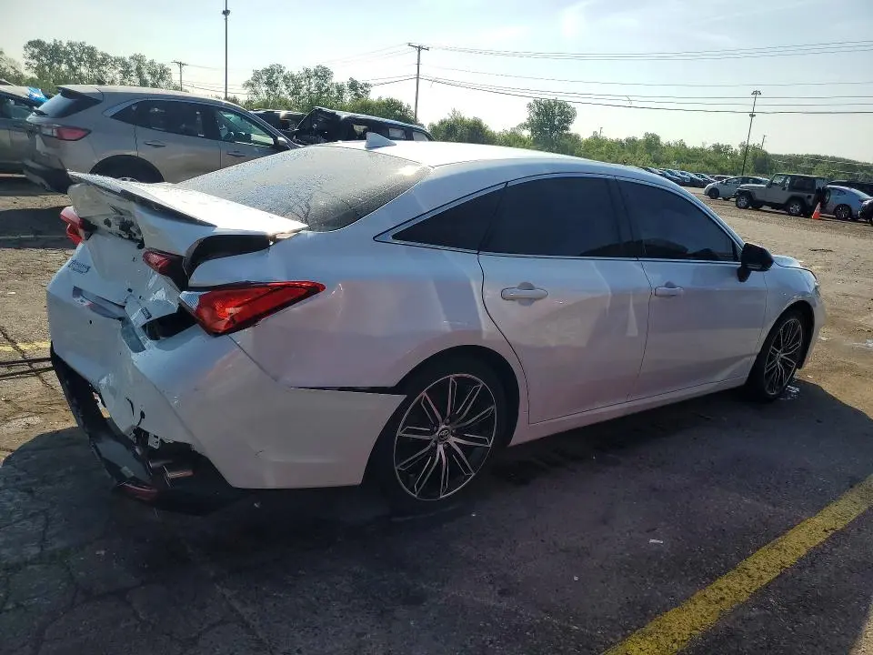 2019 TOYOTA AVALON TOURING  
