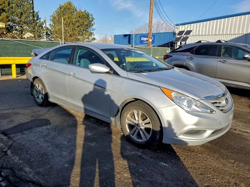 2013 HYUNDAI SONATA GLS  
