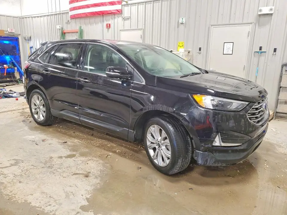 2022 FORD EDGE TITANIUM  