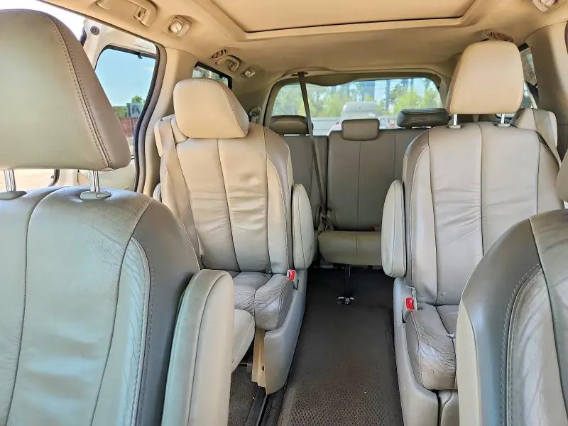 2011 TOYOTA SIENNA LIMITED 7-PASSENGER  