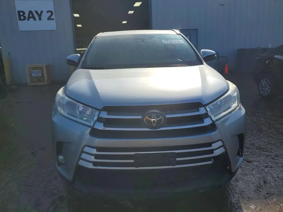 2018 TOYOTA HIGHLANDER XLE  