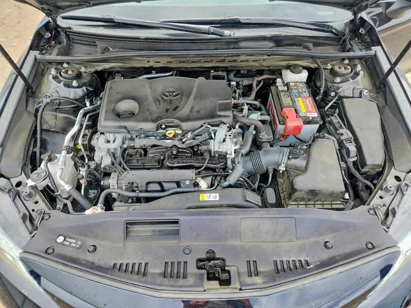 2020 TOYOTA CAMRY XLE  