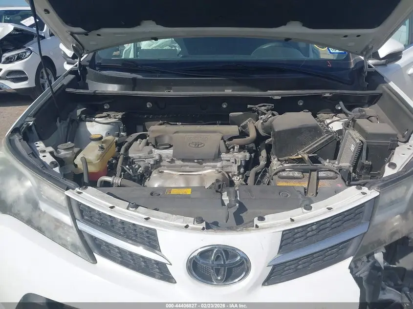 2015 TOYOTA RAV4 XLE