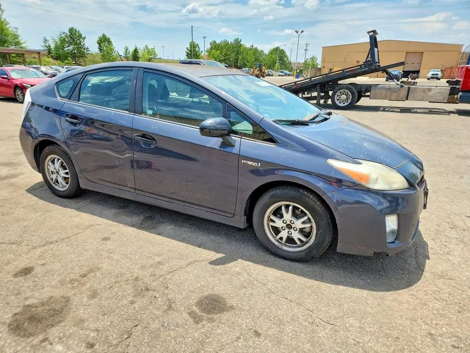 2011 TOYOTA PRIUS TWO  