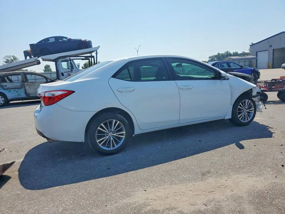 2015 TOYOTA COROLLA LE PLUS  