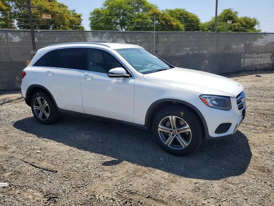 2017 MERCEDES-BENZ GLC 300  