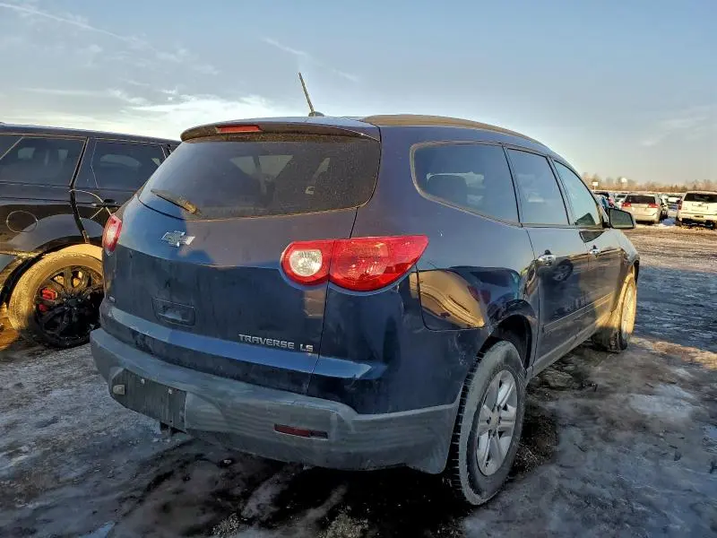 2011 CHEVROLET TRAVERSE LS  