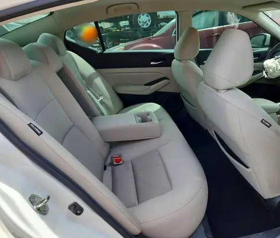 2021 NISSAN ALTIMA SV  