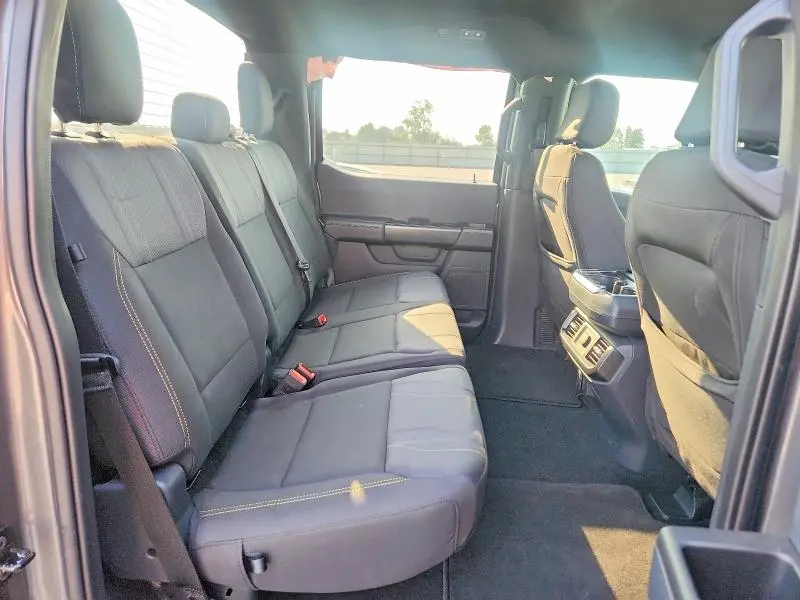 2024 FORD F150 STX  