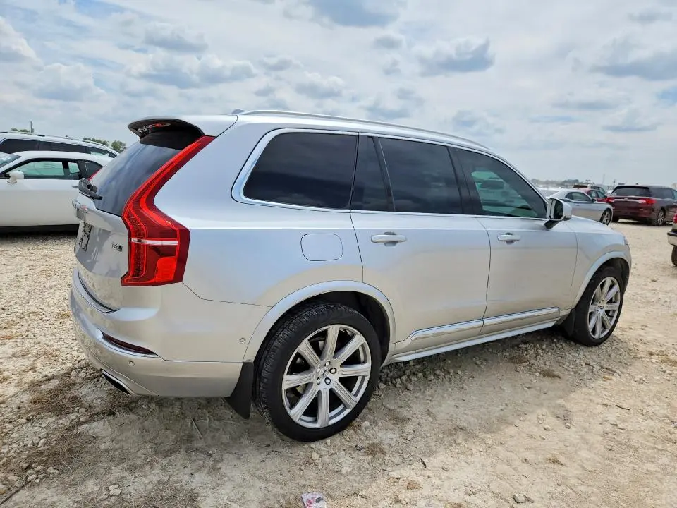 2016 VOLVO XC90 T6  
