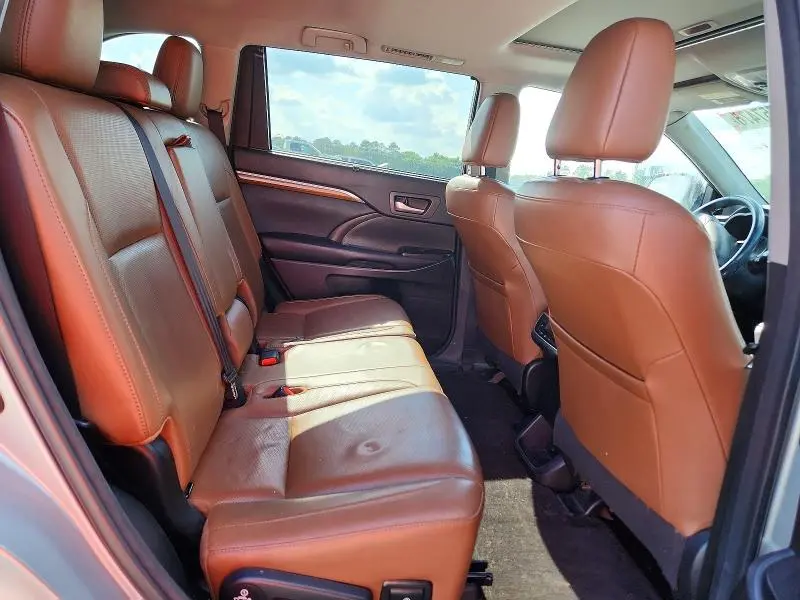 2017 TOYOTA HIGHLANDER LIMITED  