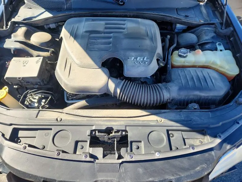 2015 CHRYSLER 300C   