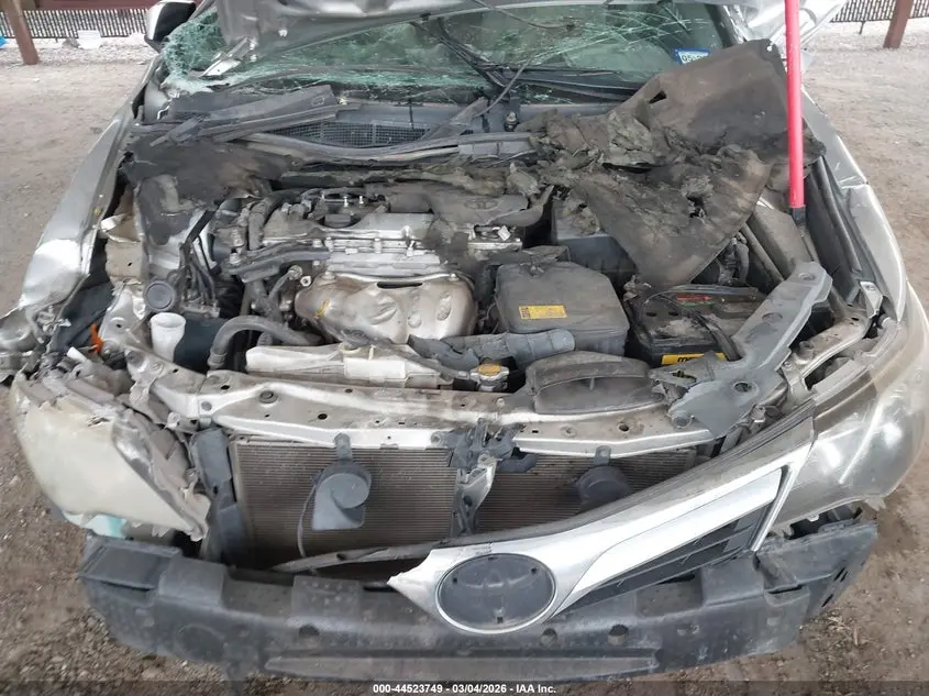 2014 TOYOTA CAMRY LE