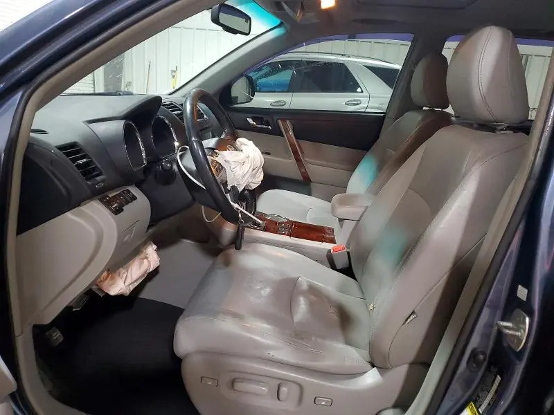 2012 TOYOTA HIGHLANDER   