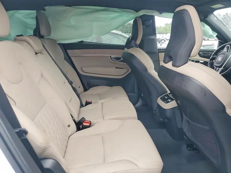 2026 VOLVO XC90 PLUS  
