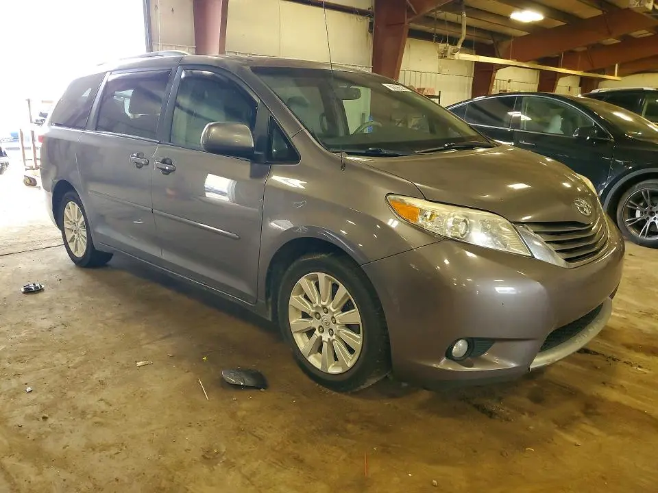 2011 TOYOTA SIENNA XLE 7-PASSENGER  