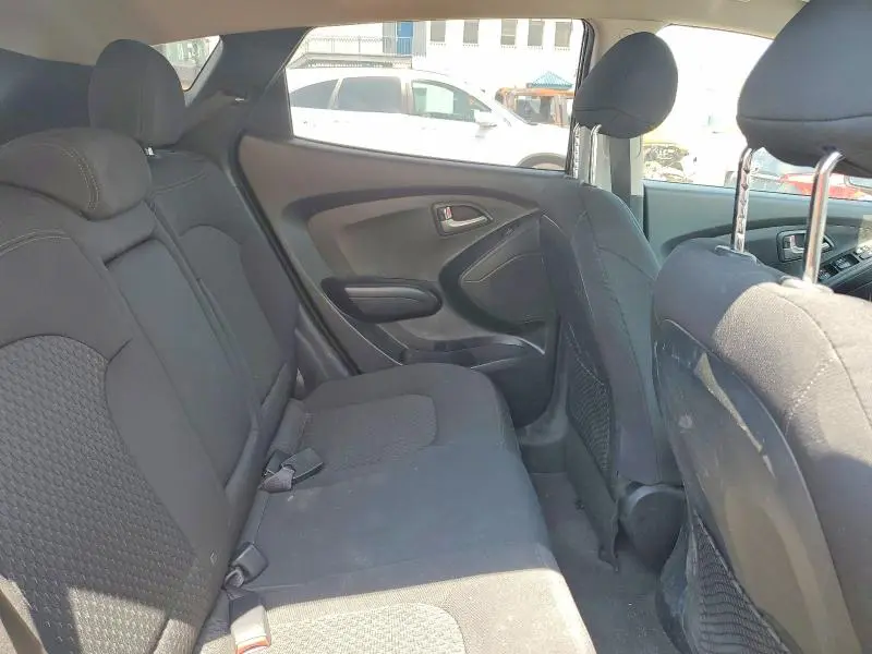 2011 HYUNDAI TUCSON GL  