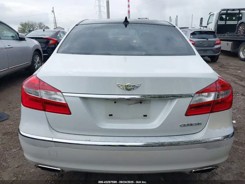 2012 HYUNDAI GENESIS 3.8