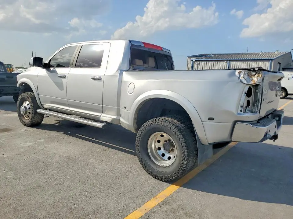 2015 RAM 3500 LARAMIE  