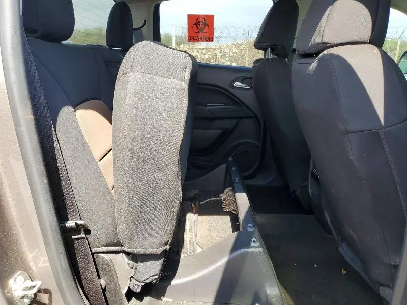 2016 GMC CANYON SLE  