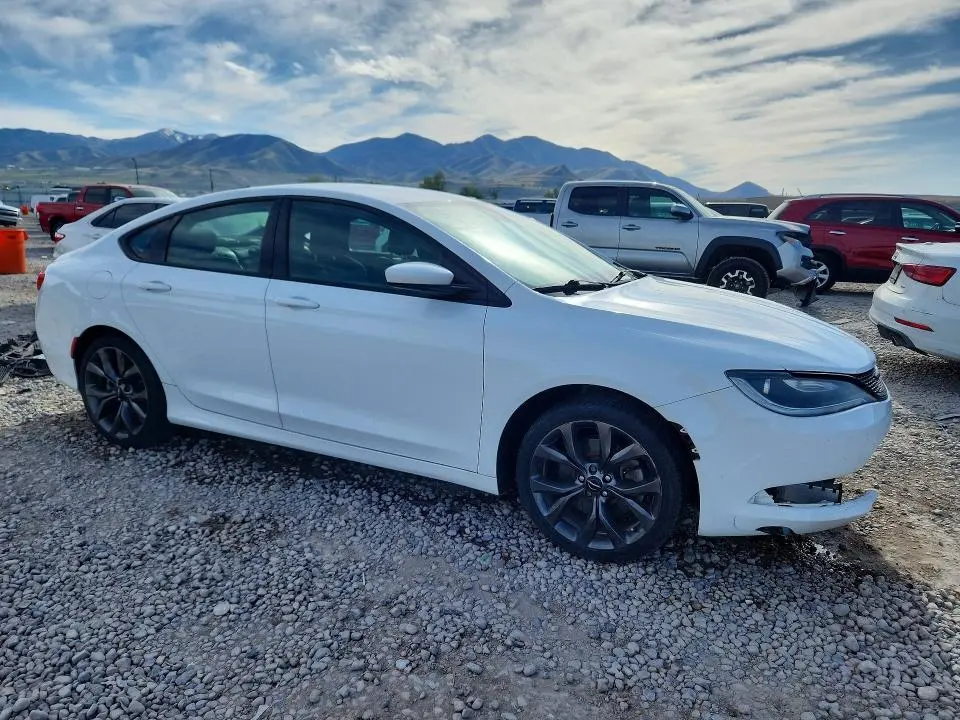 2015 CHRYSLER 200 S  