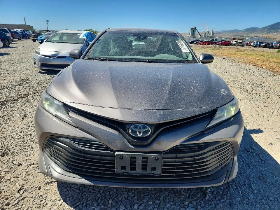 2020 TOYOTA CAMRY LE  