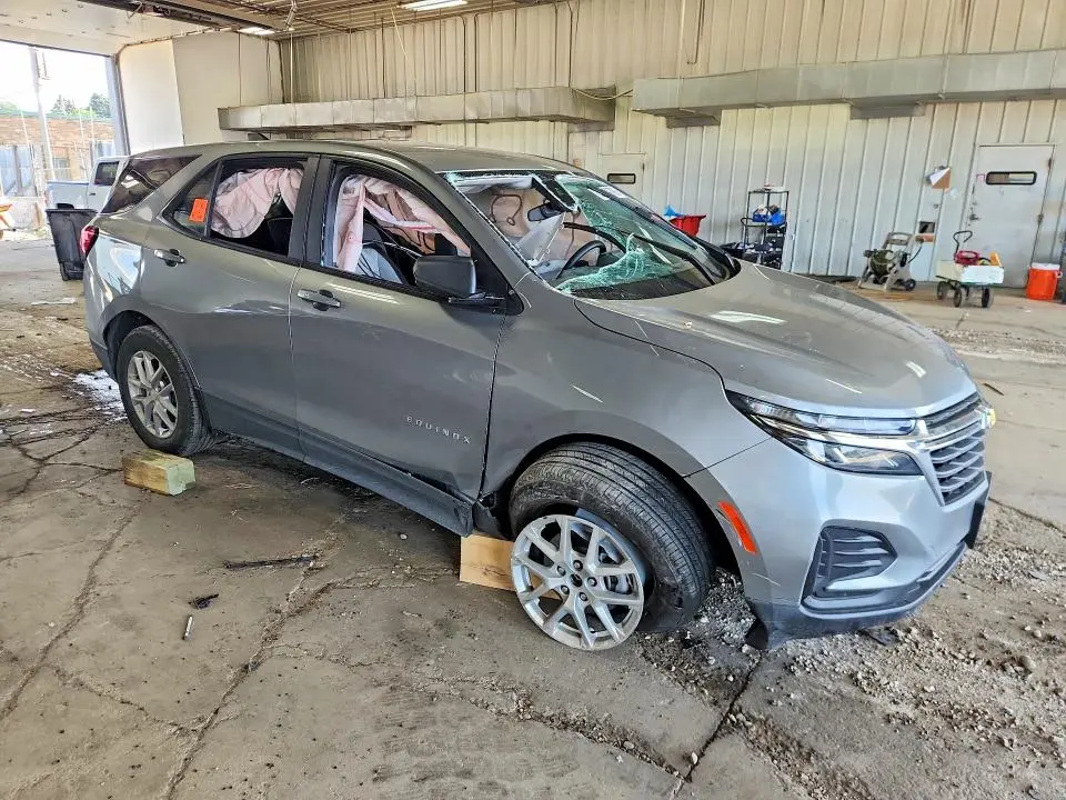 2024 CHEVROLET EQUINOX LS  
