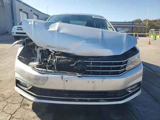 2016 VOLKSWAGEN PASSAT SE  
