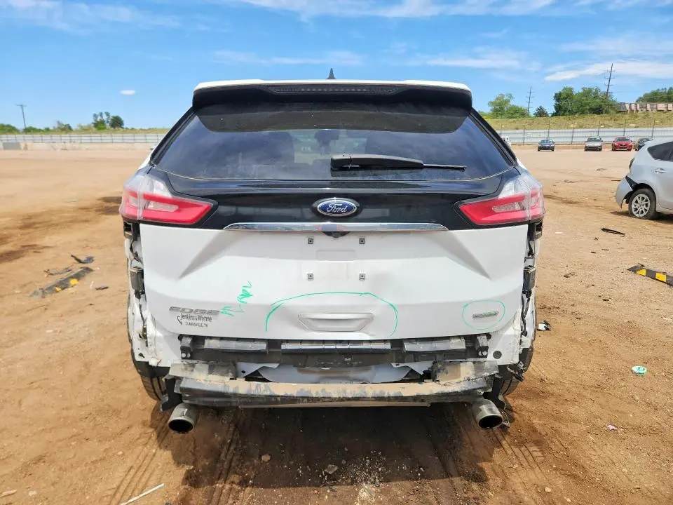 2020 FORD EDGE SE  