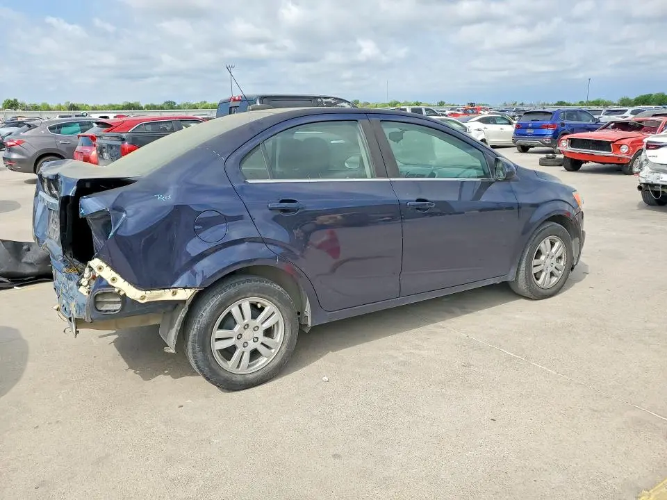 2016 CHEVROLET SONIC LT  