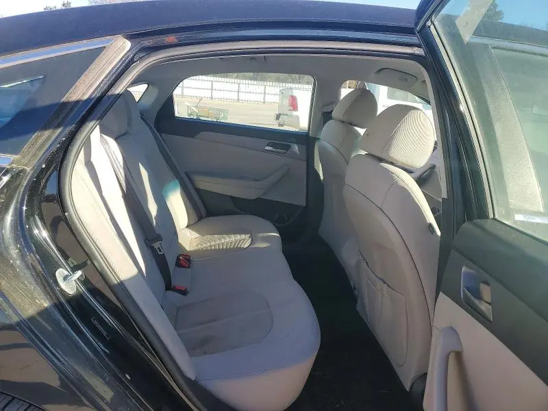 2019 HYUNDAI SONATA SE  