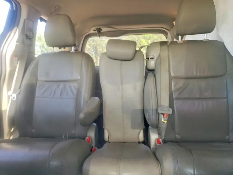 2018 TOYOTA SIENNA XLE 8-PASSENGER  