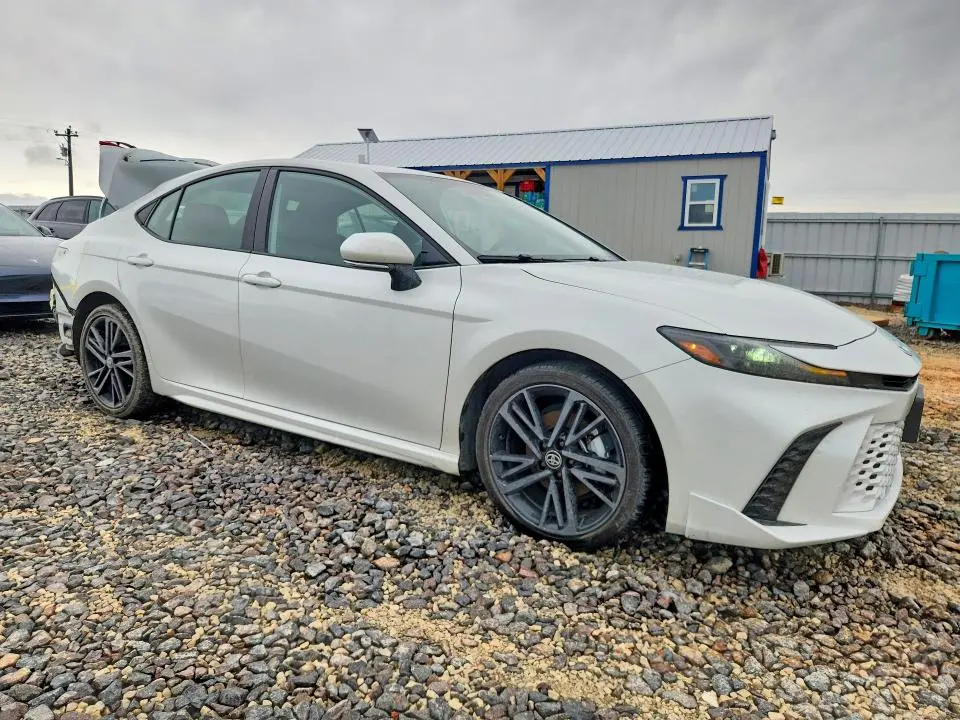 2025 TOYOTA CAMRY XSE  