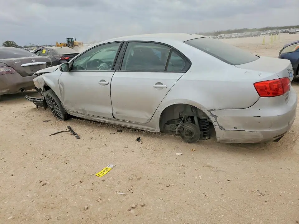 2012 VOLKSWAGEN JETTA SE  