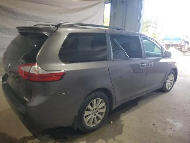 2017 TOYOTA SIENNA LE