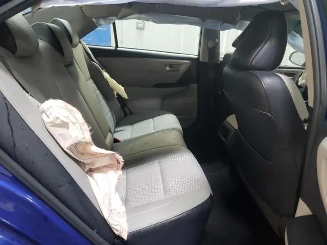 2015 TOYOTA CAMRY SE  
