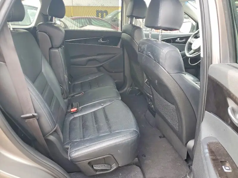 2018 KIA SORENTO EX V6  