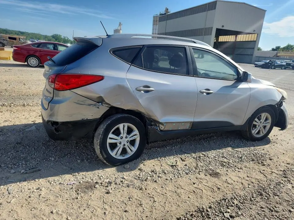 2011 HYUNDAI TUCSON GLS  