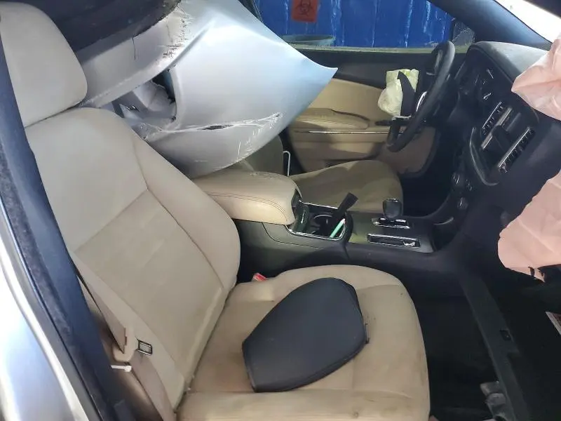 2012 DODGE CHARGER SE  