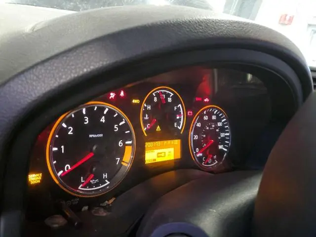 2010 NISSAN ARMADA SE