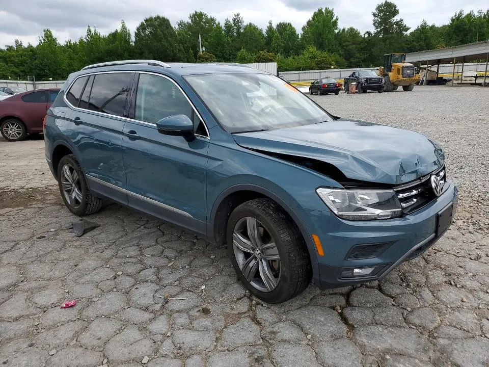 2020 VOLKSWAGEN TIGUAN SE  