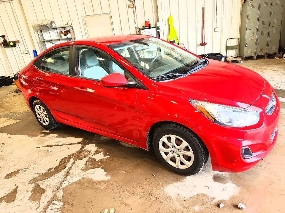 2012 HYUNDAI ACCENT GLS  